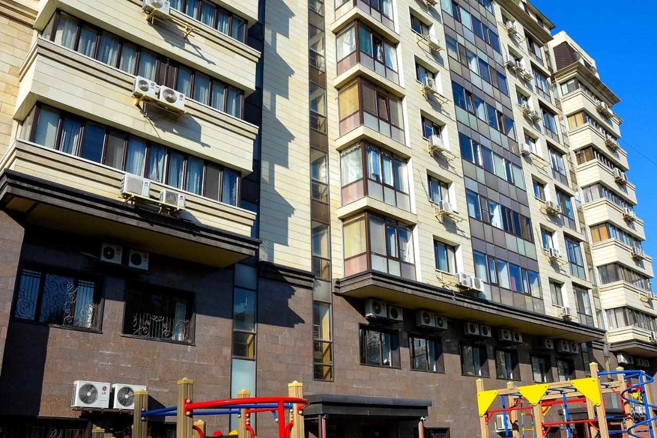 Уютная 2-Комнатная Квартира В Центре Г. Алматы 外观 照片